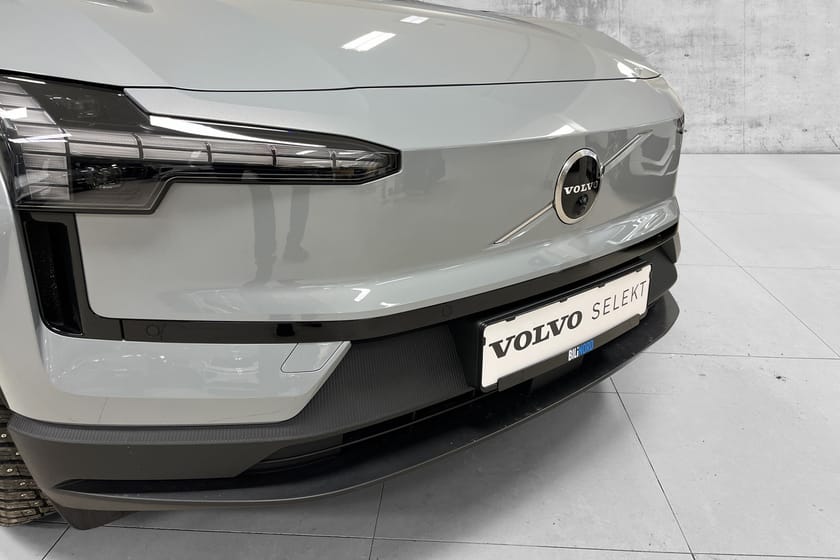 Bilde 2 av Volvo EX30 Single Motor Extended Range 272hk RWD Plus Harman/470km/LED