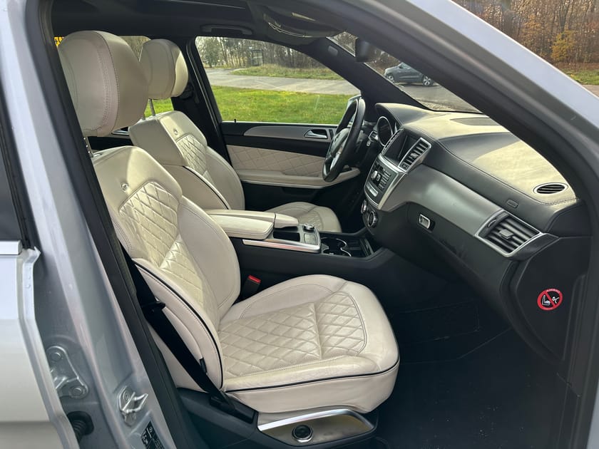 Bild 5 av Mercedes-Benz GL 350 BlueTEC 4MATIC Svensksåld MB GL350 - magisk sin färgkombo och nära nyskick...!