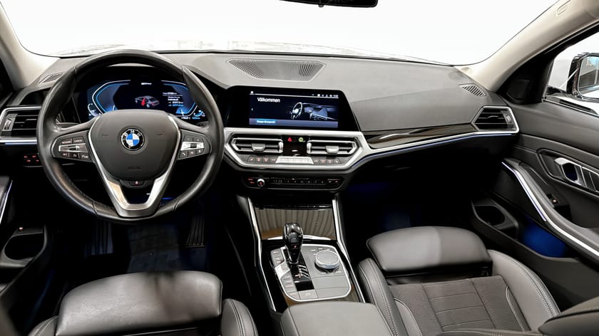 Bild 4 av BMW 330e xDrive Sedan Sportline Rattvärme Kupévärmare Backkamera Hifi
