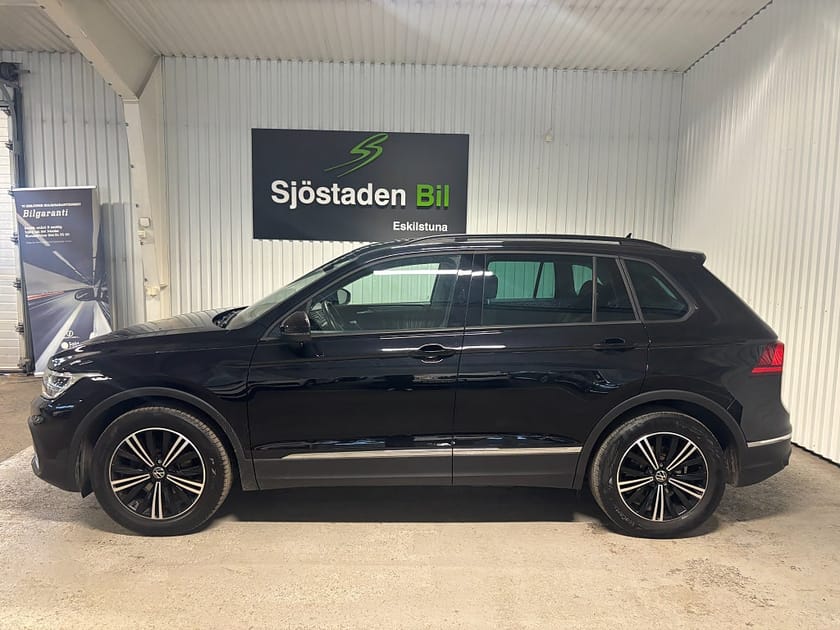 Bild 2 av Volkswagen Tiguan 1.5 TSI Cockpit Värm Drag Kamera Adaptiv Farthållare