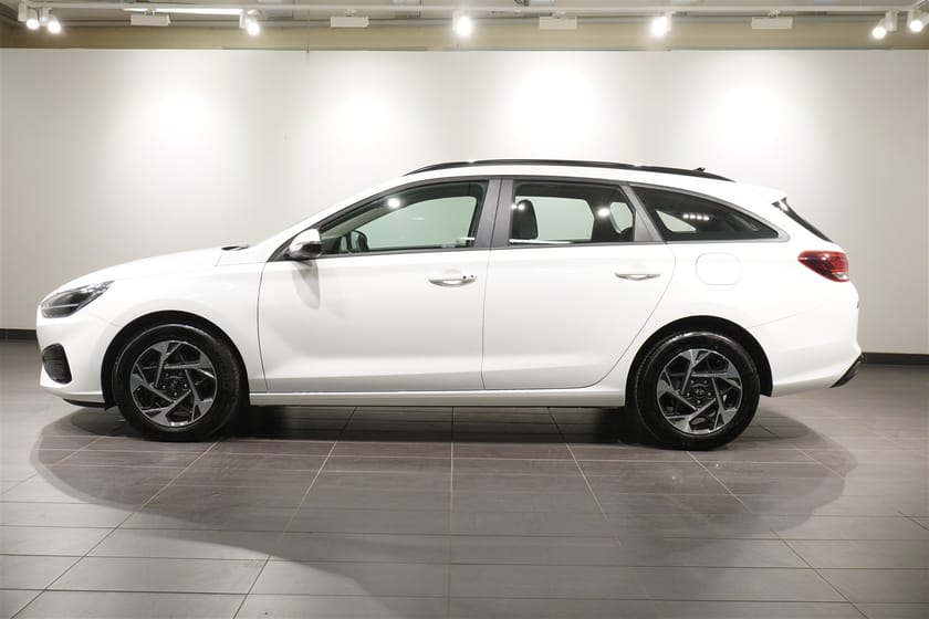 Bild 2 av Hyundai i30 Kombi 1.0 T-GDi MHEV DCT Essential Releasing