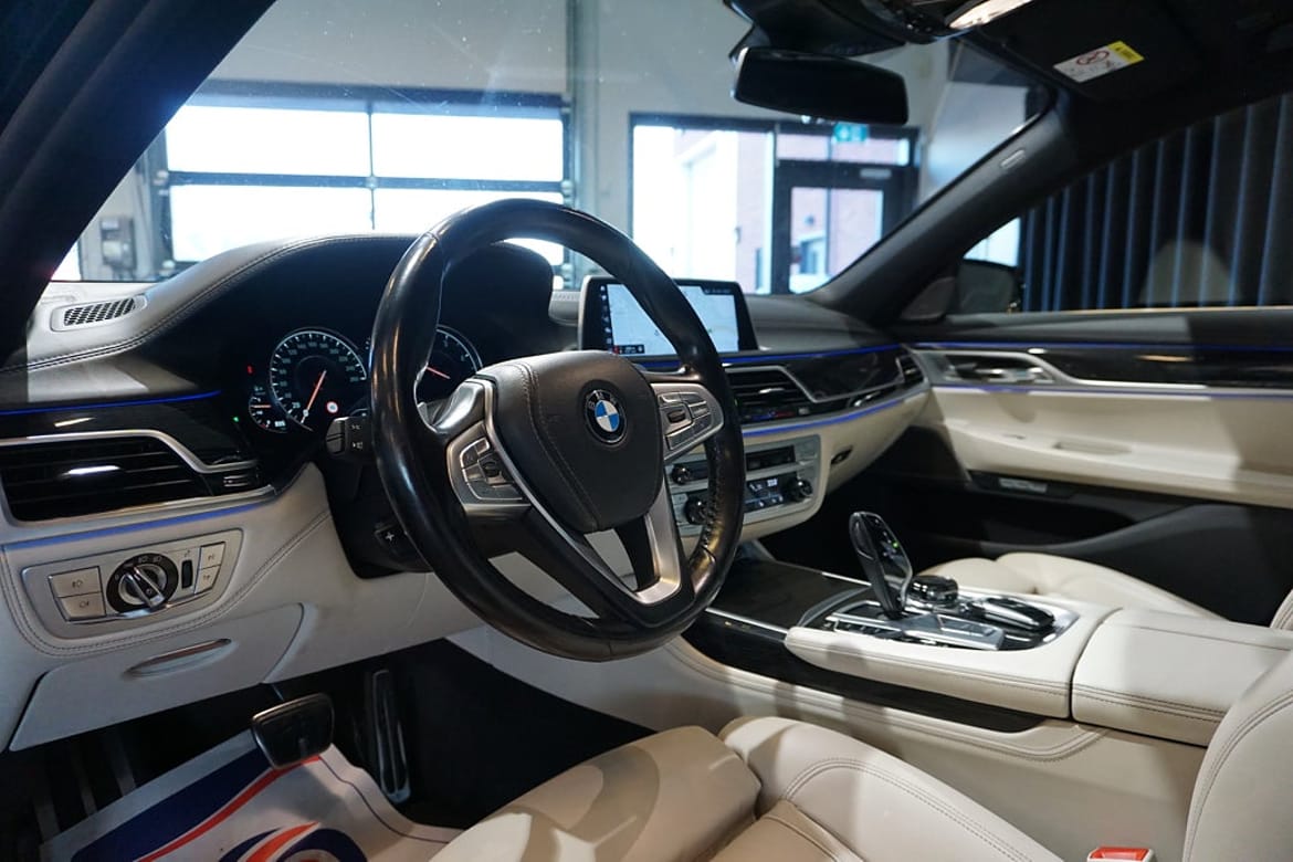 BMW 7-serie 2018 - miniatyr 22