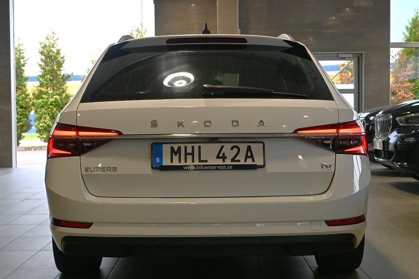 Bild 4 av Škoda Superb iV Kombi Skoda 1.4 TSI Style Cockpit Drag