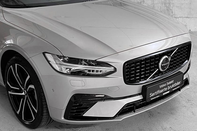 Bilde 2 av Volvo V90 Recharge T6 Plus Dark	SEMI.EL.HF|H&K|20"|LUFT|360