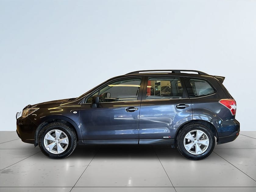 Bild 4 av Subaru Forester 2.0 4WD 2 Brukare/Drag/MoK-Värm/S&V-Hjul/Full servad