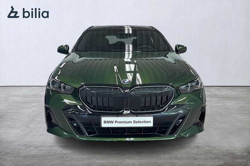 Bild 5 av BMW 550e xDrive Touring 550 M-Sport Pro | DEMOBIL | Drag