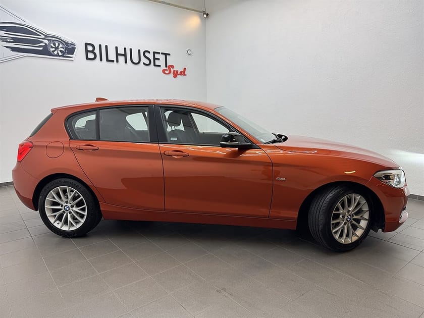 Bild 2 av BMW 118i 118 136hk Sport line M-ratt/HiFi/Rattvärme/1 Brukare