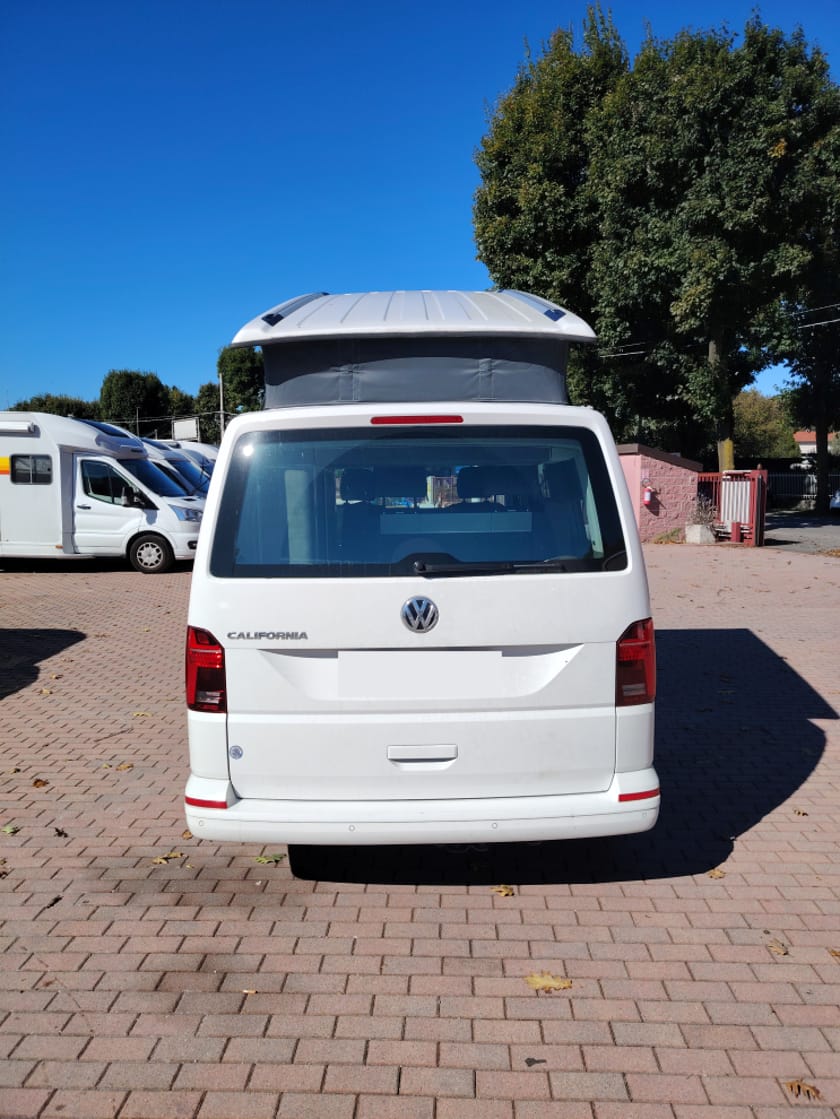 Bild 3 av Volkswagen California 2023 Ocean | Automatisk | Uppfällbart tak