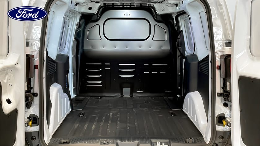 Bild 5 av Ford E-Transit Courier E-COURIER Limited Skåp 136 HK | Dragkrok |  Backkamera |