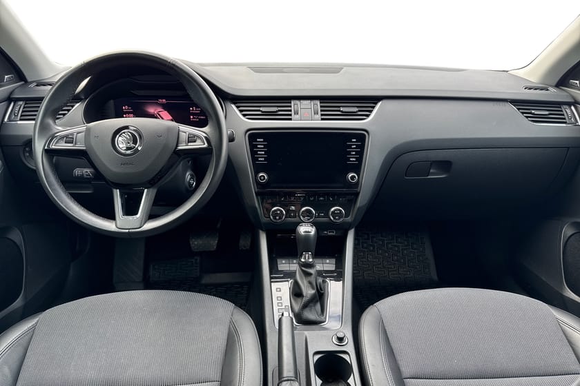 Bilde 4 av Škoda Octavia Stasjonsvogn 4x4 | HENGERFESTE | NYE BREMSER