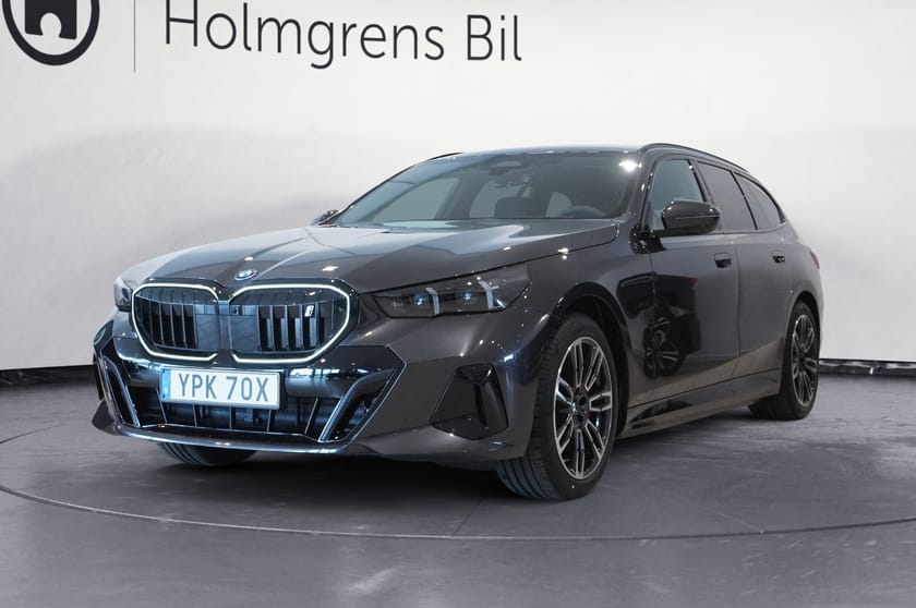 Bild 1 av BMW i5 xDrive40 Touring M-Sport Pro Business DAP Drag HUD hk