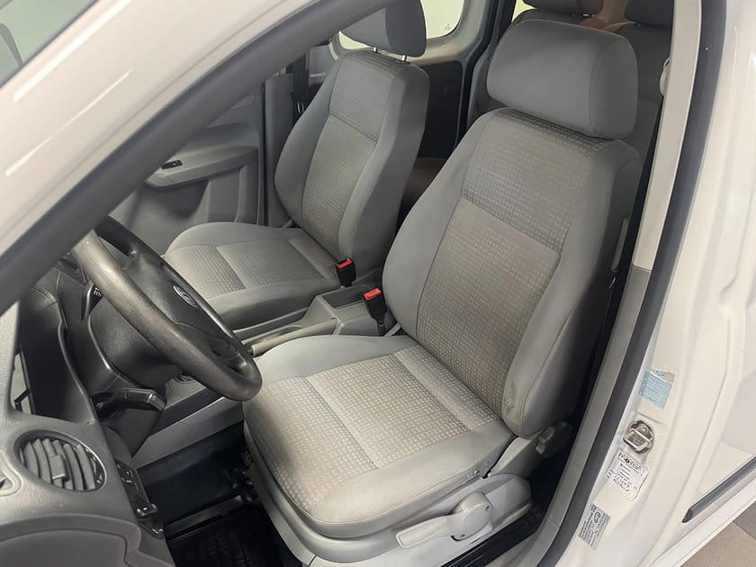 Bild 5 av Volkswagen Caddy Skåpbil LIFE 1.9 TDI 5-SITS DIESELVÄRMARE DRAG