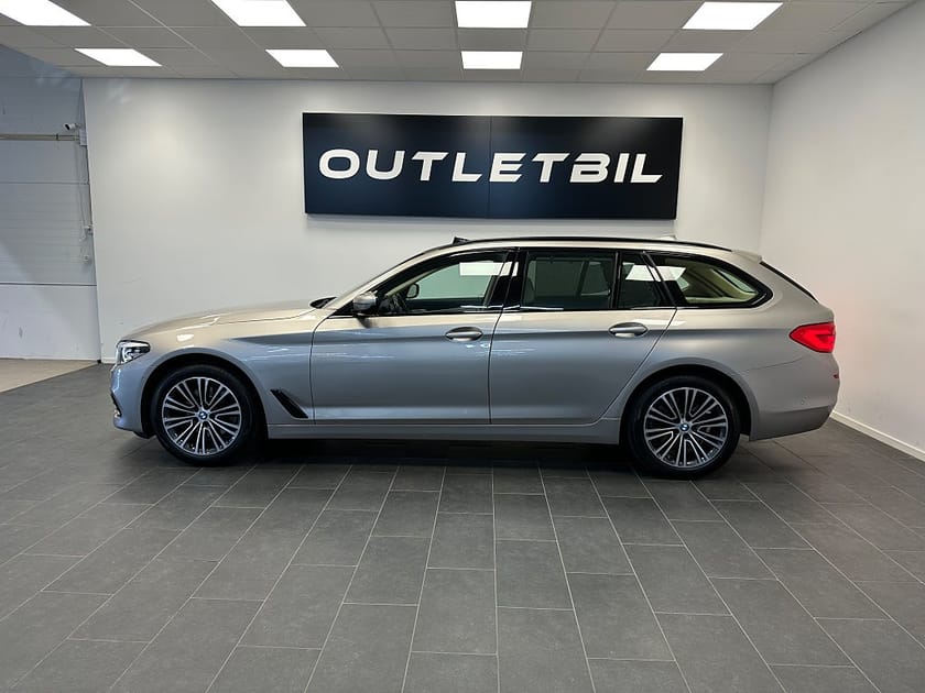 Bild 2 av BMW 520d Touring Steptronic Sport line Navi Drag Pano Carplay
