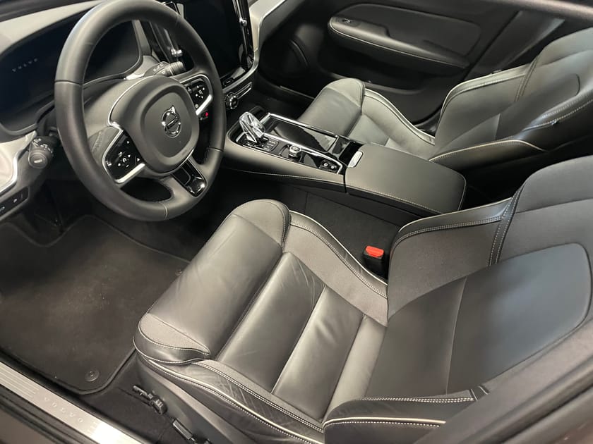 Bild 4 av Volvo V60 T6 Plus Dark Edition