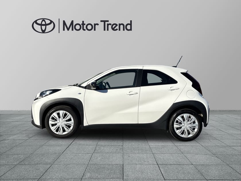 Bild 4 av Toyota Aygo X Play 1.0 VVT-i 72hk,6.100mil