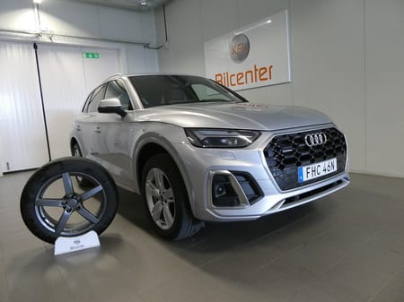 Audi Q5 55 TFSI e quattro S Line -Drag-Värmare-Kamera Nyservad