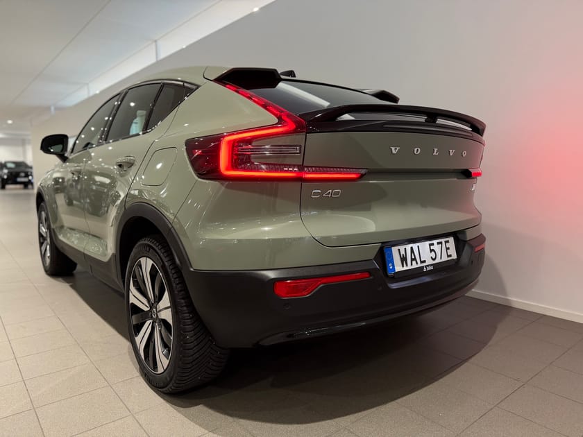 Bild 5 av Volvo C40 Recharge Core / Backkamera / Navigation / Panorama / 10 000kr tillägg /