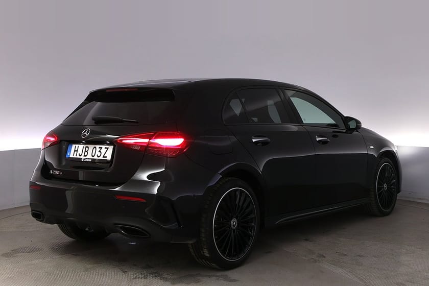 Bild 5 av Mercedes-Benz A 250 e AMG Kamera BSM Burmester Rattvärme