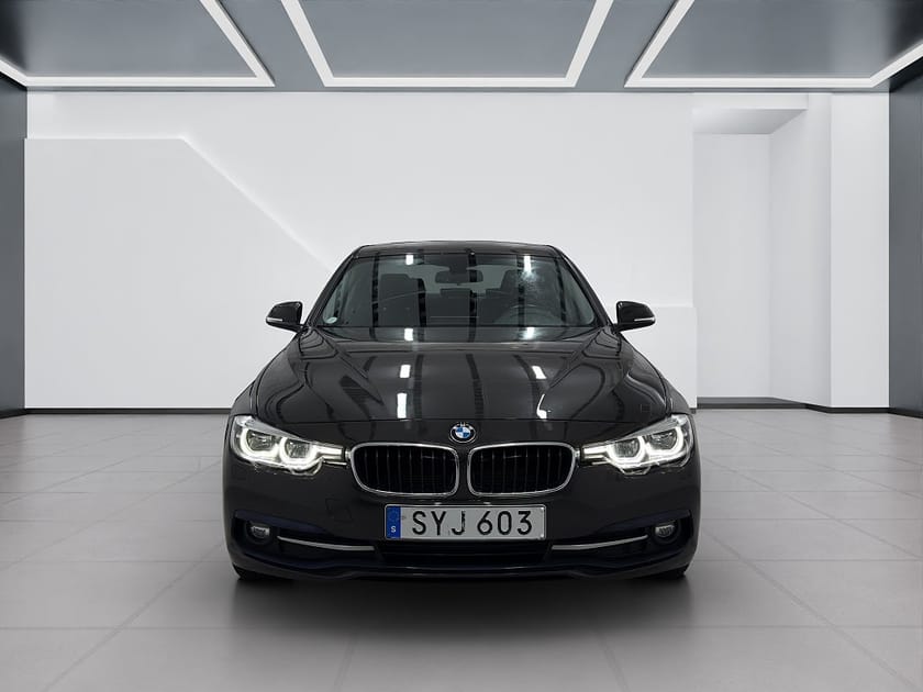 Bild 2 av BMW 320d xDrive Sedan 320 Steptronic Sport line S+V Däck