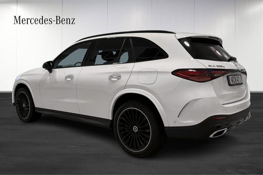 Bild 3 av Mercedes-Benz GLC 300 e 4MATIC Panorama / Burmester / Drag *DEMO*