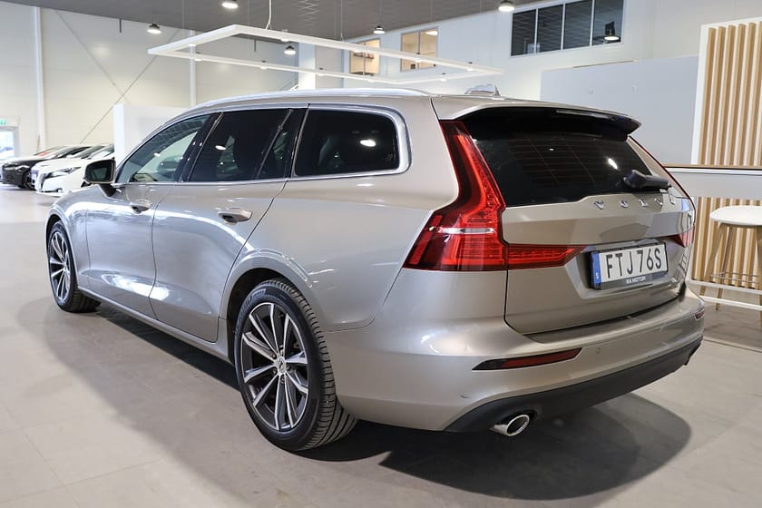 Bild 3 av Volvo V60 D4 190hk Momentum AWD Aut H/K Navi Kamera Leasbar