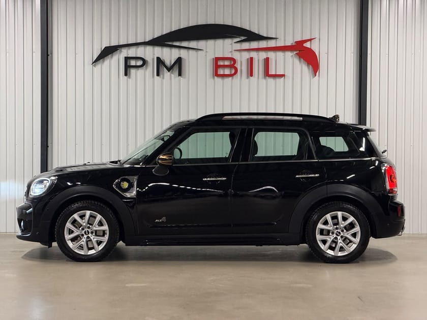 Bild 5 av MINI Countryman Cooper SE ALL4 Salt II Navigator S&V-Hjul Nyservad