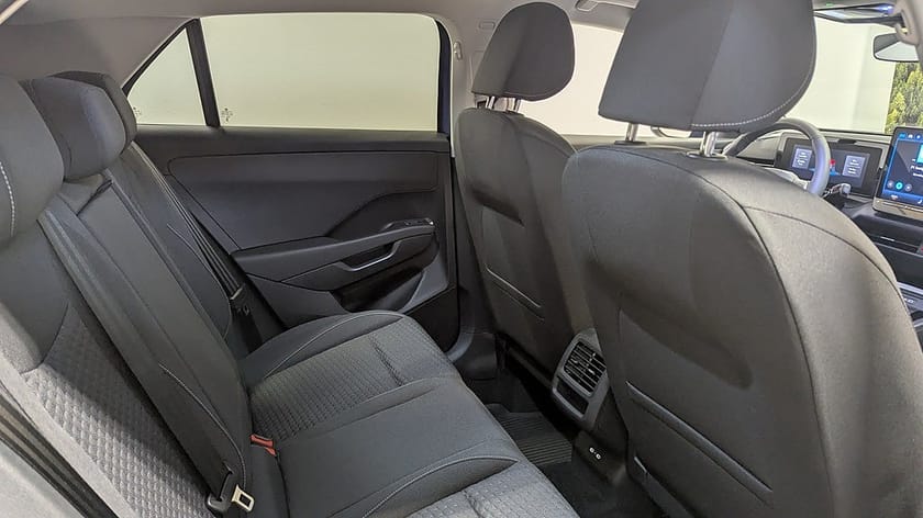 Bild 5 av Volkswagen T-Roc 1,5 eTSI 150 Hk