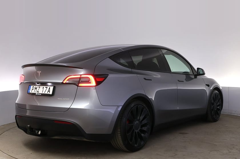 Bild 5 av Tesla Model Y Performance Autopilot Panorama Drag