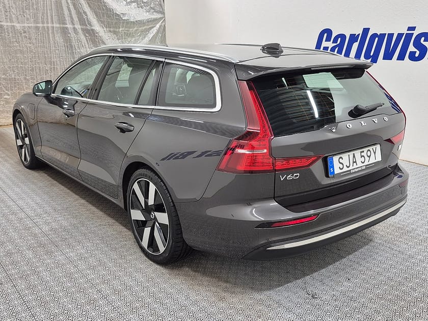 Bild 4 av Volvo V60 T6 Recharge Core Bright plug in AWD 350HK 4x4 Läder
