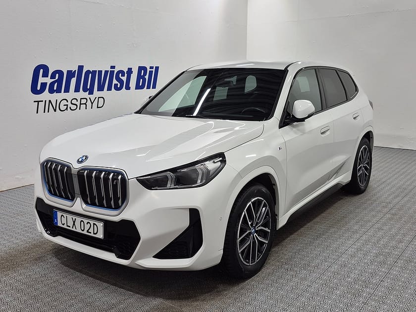 Bild 1 av BMW iX1 xDrive30 eXDRIVE30 M-Sport 306HK 4x4 elbil Drag