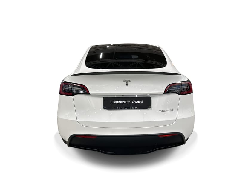 Bild 5 av Tesla Model Y Performance Certified Pre-Owned. 3,84% ränta. Dragkrok. Vinterdäck på originalfälg