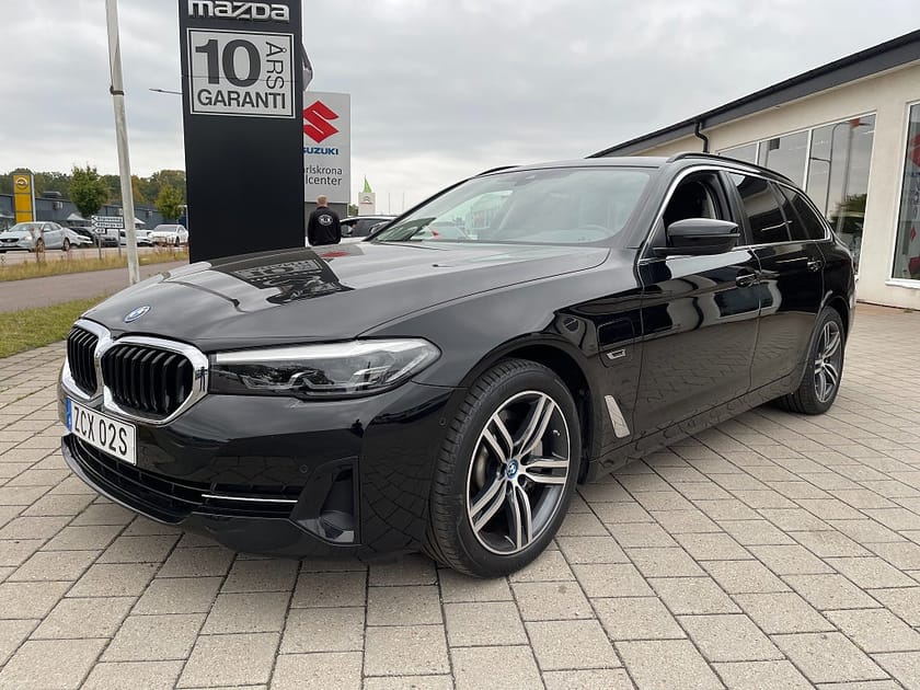 Bild 2 av BMW 530e Touring 292hk G31 LCI ENDAST 3.414 mil
