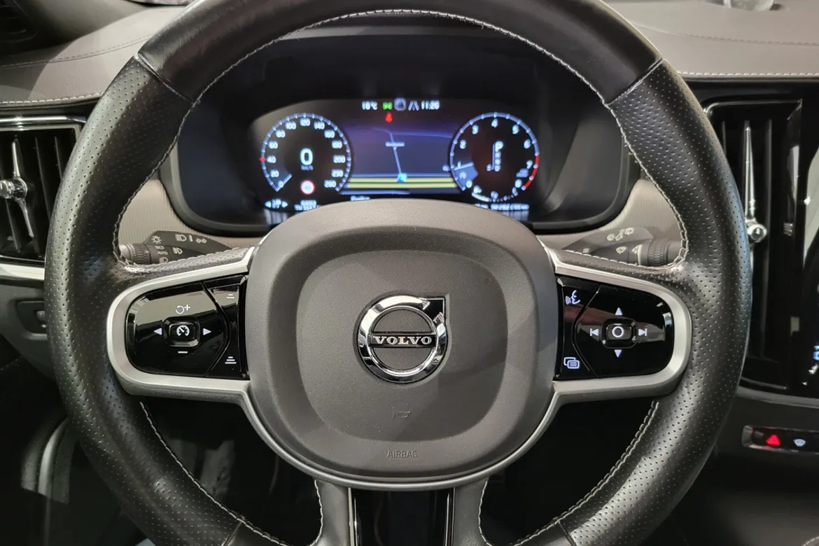 Volvo V90 T4