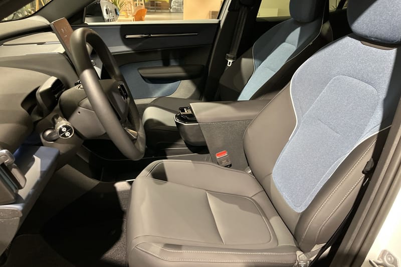 Volvo EX30 Single Motor Extended Range