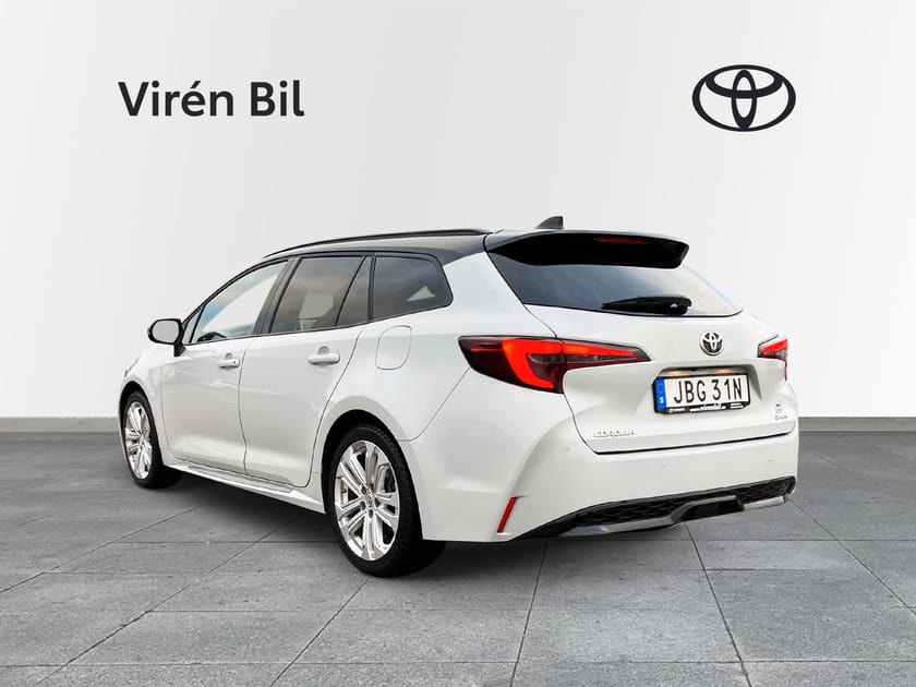 Bild 3 av Toyota Corolla Touring Sports Hybrid 2,0 GR-Sport Panoramaglastak