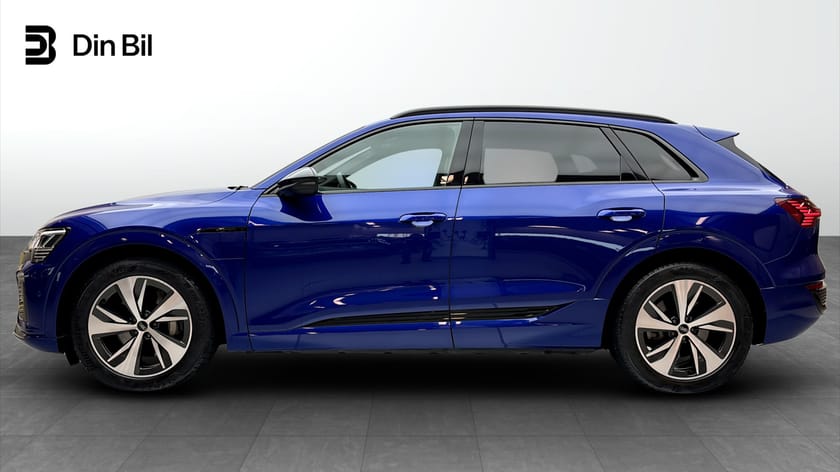 Bild 2 av Audi Q8 50 e-tron quattro 340HK S-Line Drag Black Optik