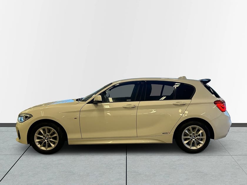 Bild 4 av BMW 120d xDrive 120 5-dörrars M Sport Kamkedja/Psens/MoK-Värm/SoV