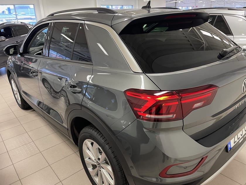 Bild 2 av Volkswagen T-Roc LIFE 1.5 TSI 150 HK AUTOMAT