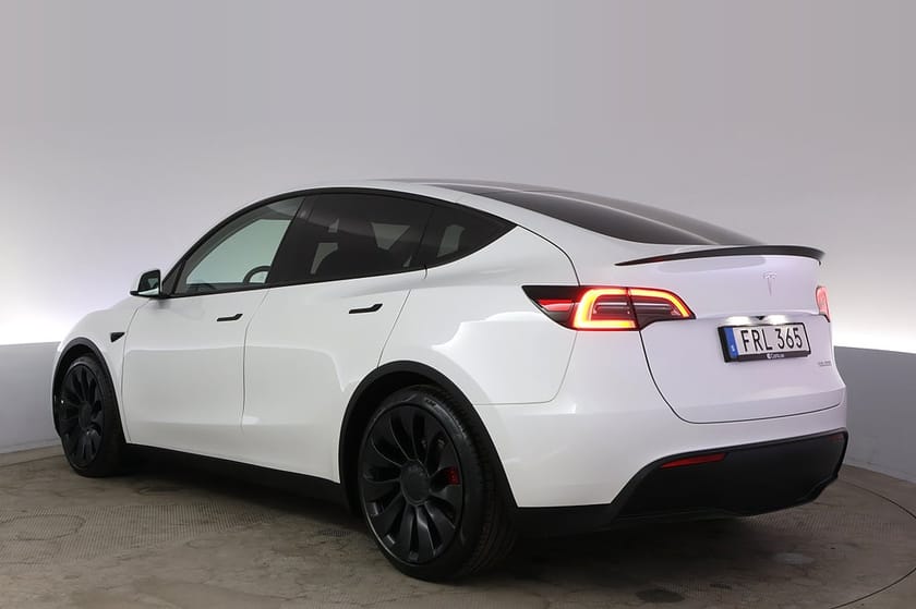 Bild 4 av Tesla Model Y Performance Autopilot Panorama