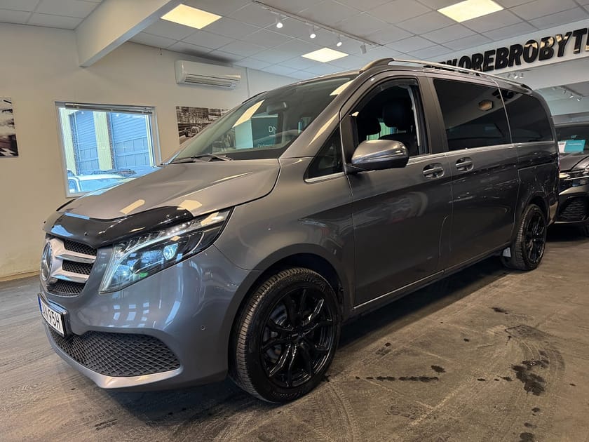 Bild 2 av Mercedes-Benz V 300d 4MATIC 3.2t 9G-Tronic Avantgarde Drag Gps Värmare