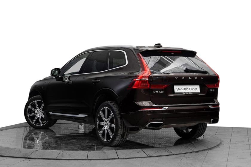 Bilde 2 av Volvo XC60 407hk 4x4 Head up/360 kamera/seter med massasje/krok