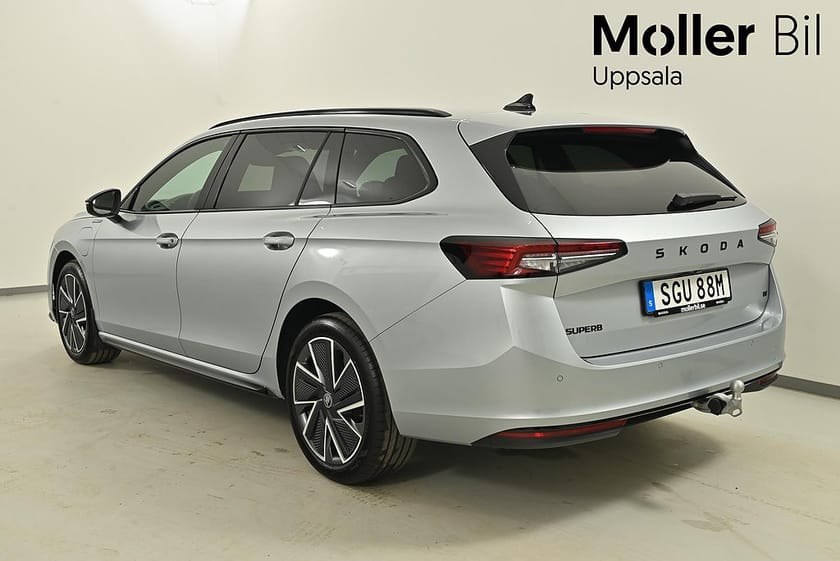 Bild 3 av Škoda Superb iV Kombi Skoda COMBI SPORTLINE 1,5 TSI 204 HK 6 VXL DSG