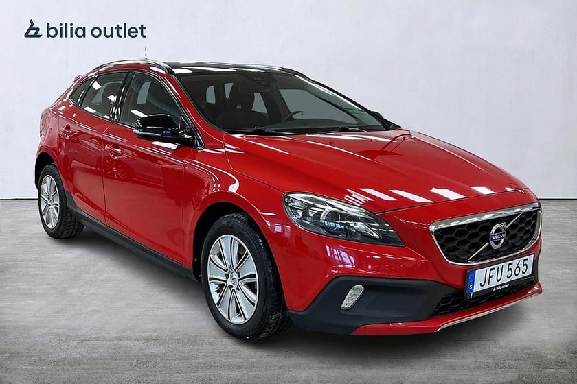 Bild 2 av Volvo V40 Cross Country D3 Momentum BE Pano H/K Värmare PDC 150hk