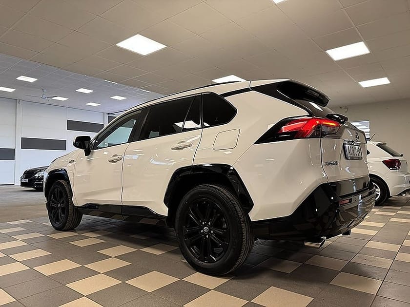 Bild 4 av Toyota RAV4 Laddhybrid Plug-in Hybrid Launch Edt AWD B-Kamera Drag 306 Hk