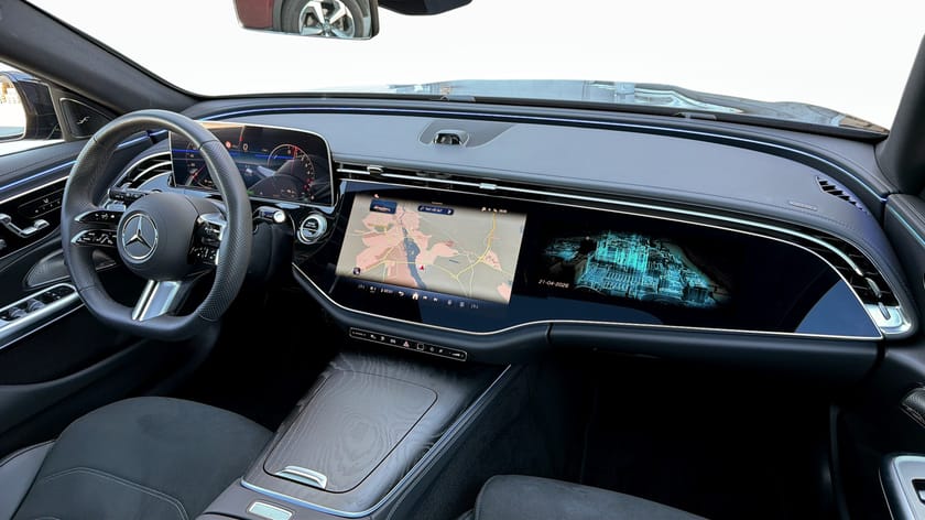 Bild 3 av Mercedes-Benz E 300 d e 4MATIC T E300DE AMG Line Burmester Pano
