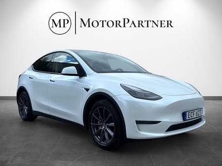 Tesla Model Y Long Range AWD Autopilot Dragkrok MOMS 514hk