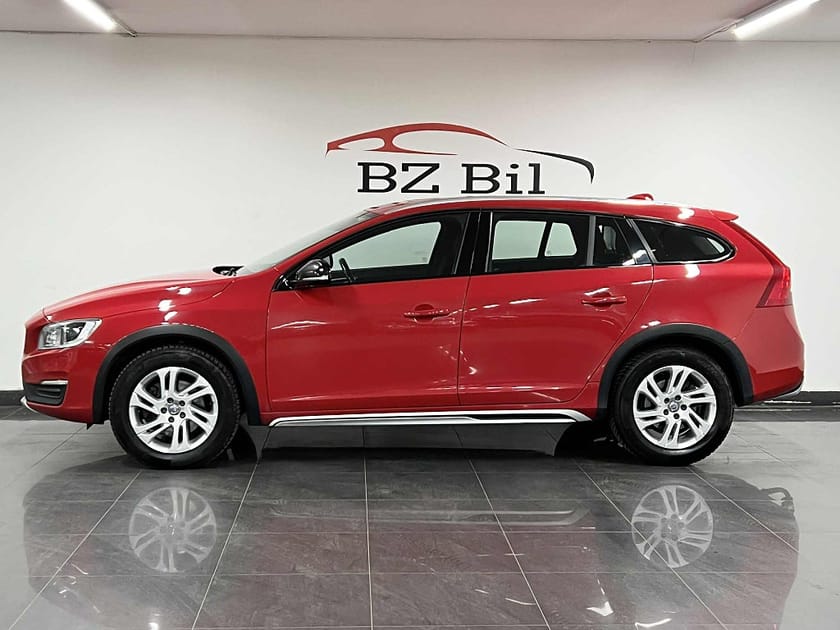 Bild 3 av Volvo V60 Cross Country D4 AWD Classic Momentum Drag B-Kam
