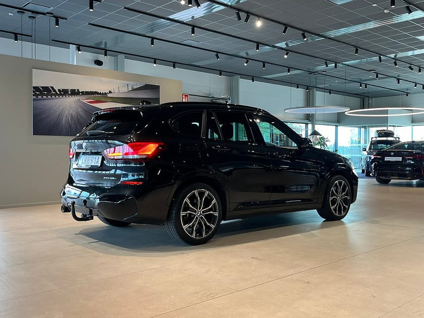 Bild 4 av BMW X1 xDrive25e M Sport Head-up Display Avtagbar Dragkrok
