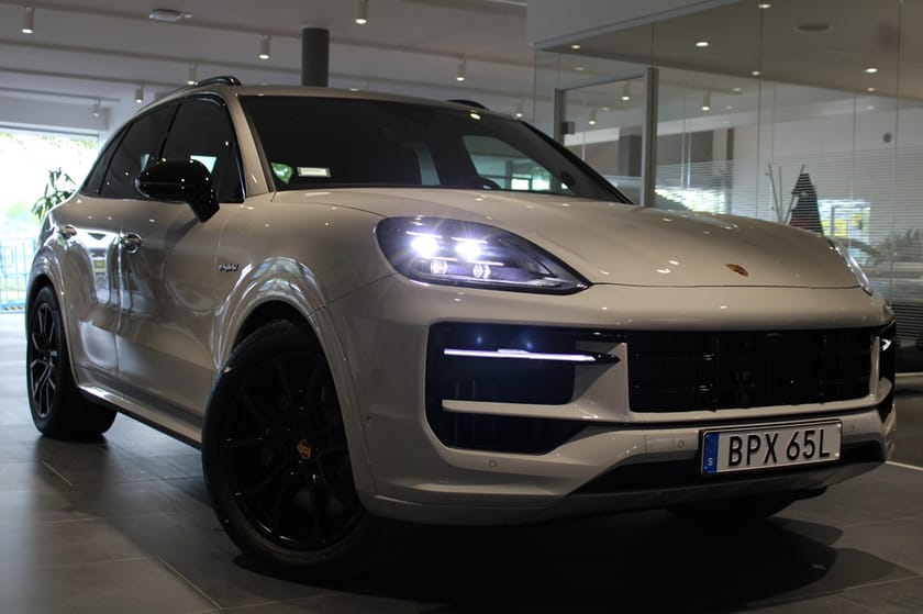Bild 1 av Porsche Cayenne S E-Hybrid BLACK EDITION