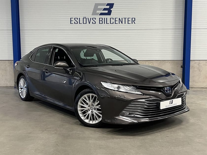 Bild 1 av Toyota Camry Hybrid CVT 218 HK / Executive / HUD / JBL / Navi /